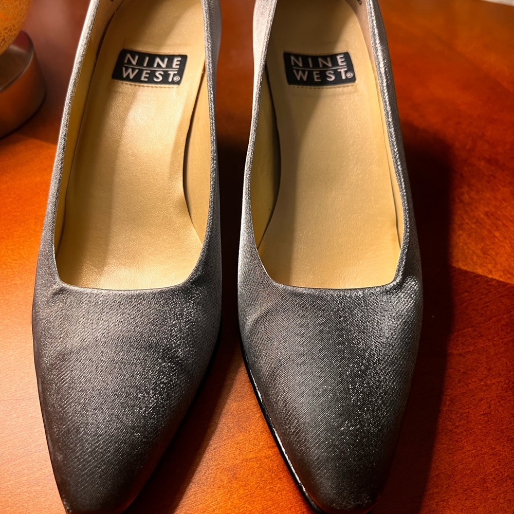 Nine West Gray Textured Heels